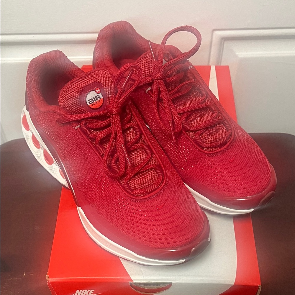 🎉 1 HOUR SALE 🎉 Nike Air Max DM Red Sneakers